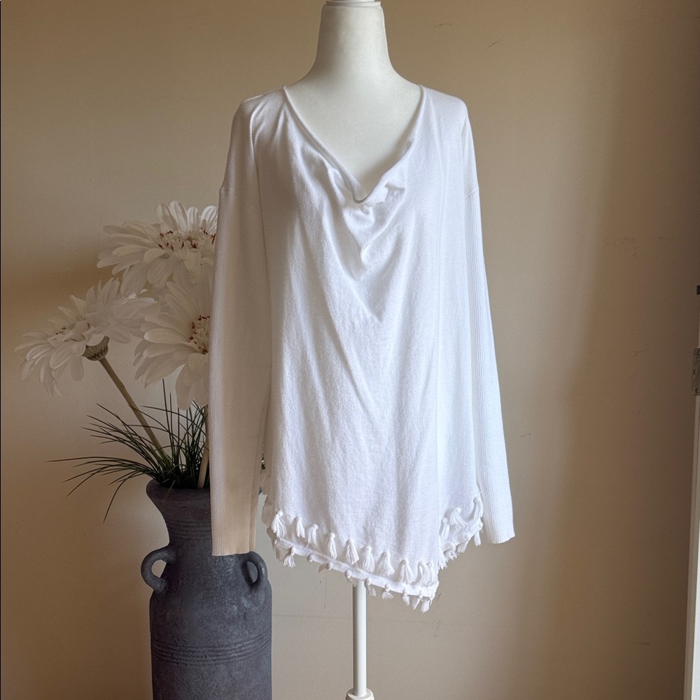 Lilly Pulitzer White V-Neck Sweater with Fringe